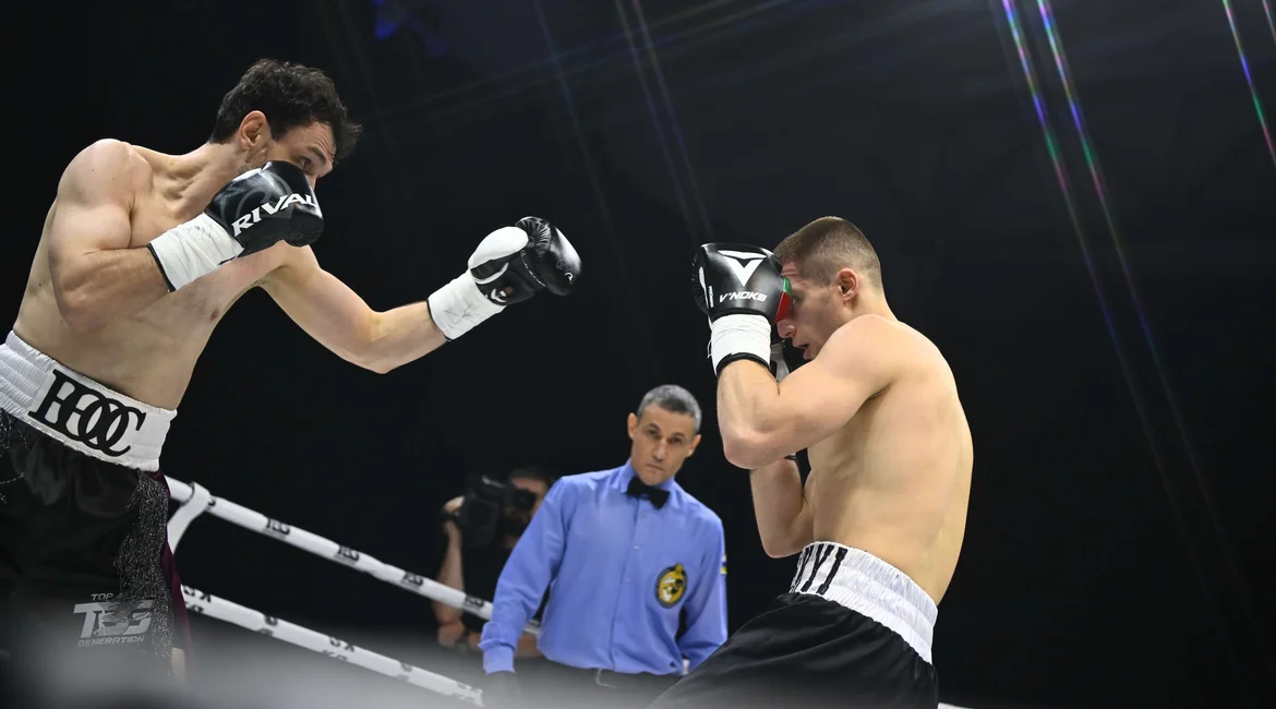 "Дев’ятий раунд: коли дух сильніший за суддів." Рецензія RISEN TEAM на бій Юрія Стрілецького vs Євгена Розлуцького.